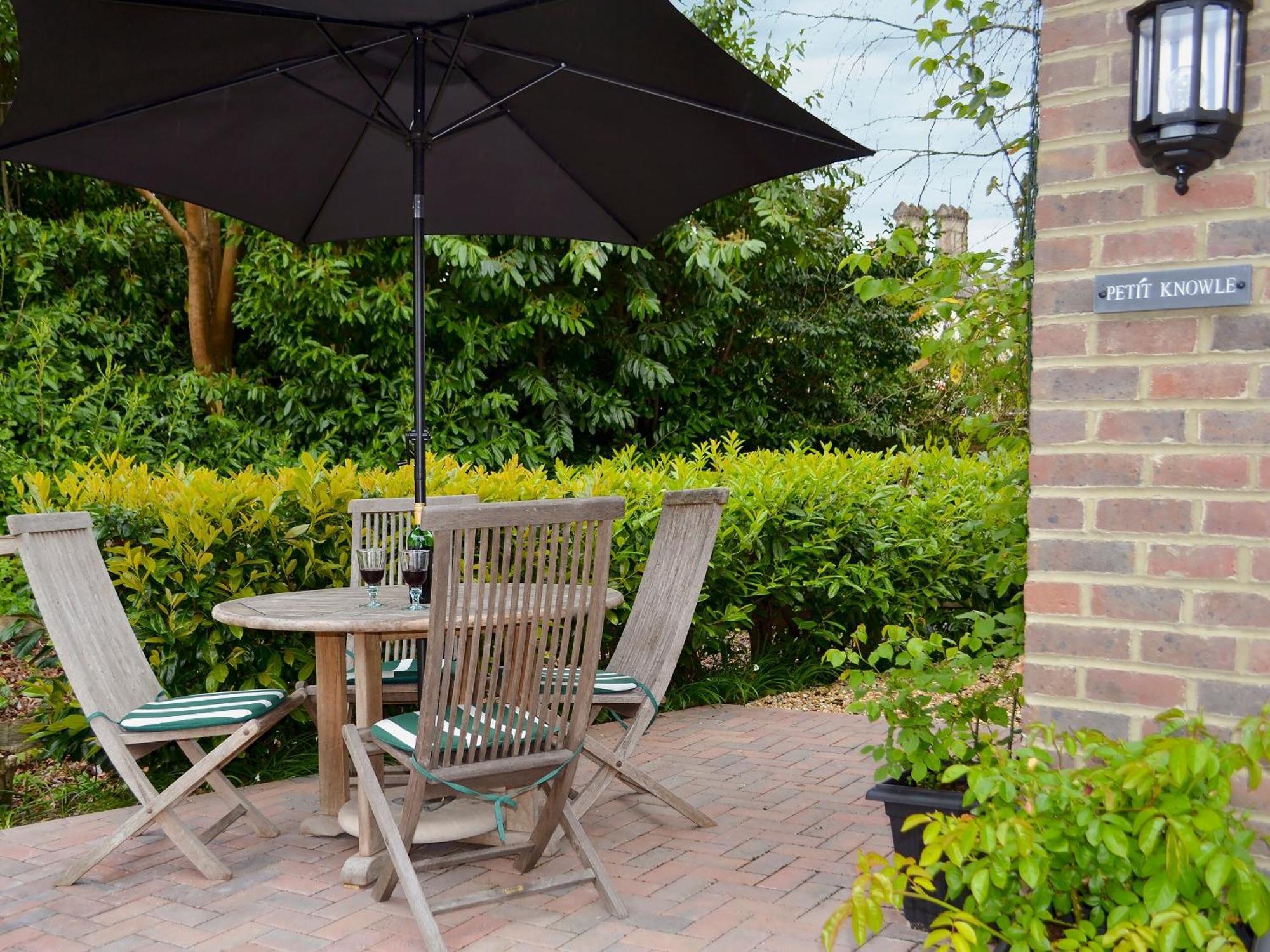 Petit Knowle Vila Cuckfield Exterior foto